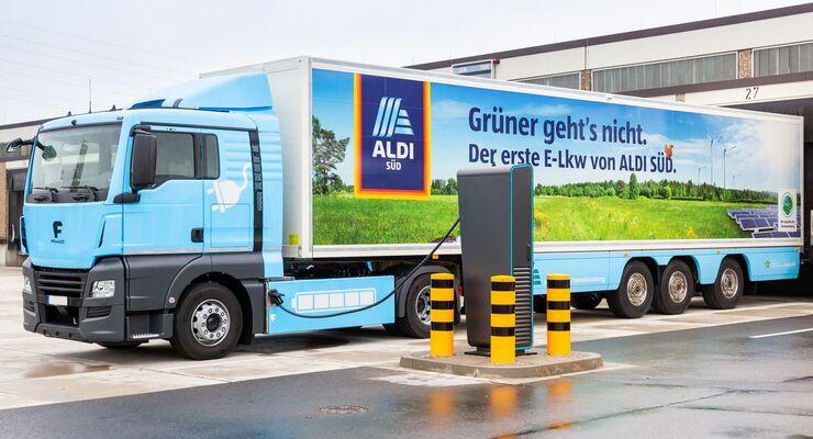 ALDI SÜD bringt ersten Elektro-Sattelzug mit Kühlung auf die Straße