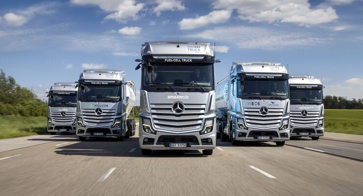 Brennstoffzellen-Lkw im Logistikeinsatz: Start der kundennahen Erprobungen von Mercedes-Benz GenH2 Trucks

