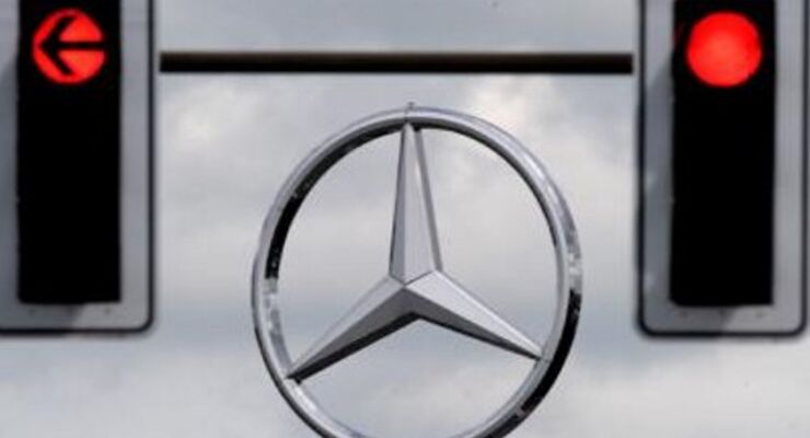 Daimler tief in den roten Zahlen