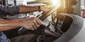 Fahrer, Stolz, Führerschein, kommerzielle Transport Industrie, gewerblich, Kajüte,  close-up, Job, Work, Business, Verkehr,  Versand, Reiseziel, Antrieb, Logistik,  Autofahren