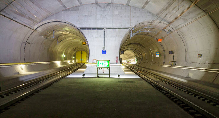 Gotthard-Basistunnel – Güterzüge