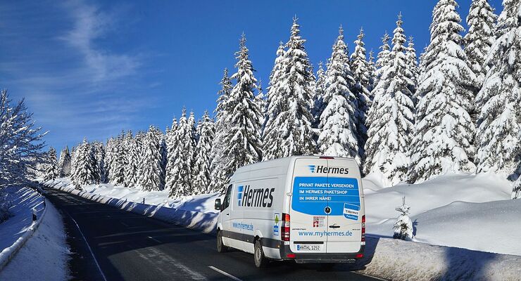 Hermes-Transporter im Winter