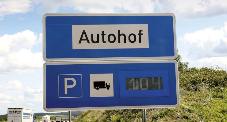 Lkw Parkplatz Anzeige Stellplatz Anzeigetafel an der A6 bei Bad Rappenau 24-Stunden-Autohof