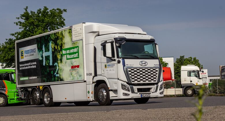 Meyer Logistik Hyundai Xcient Fuel Cell