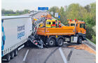 Verkehrsunfall A 9-LKW-Schilderwagen